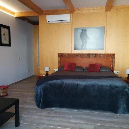 Hotel Rural Cal Ruget Vilobi Del Penedes Exterior photo