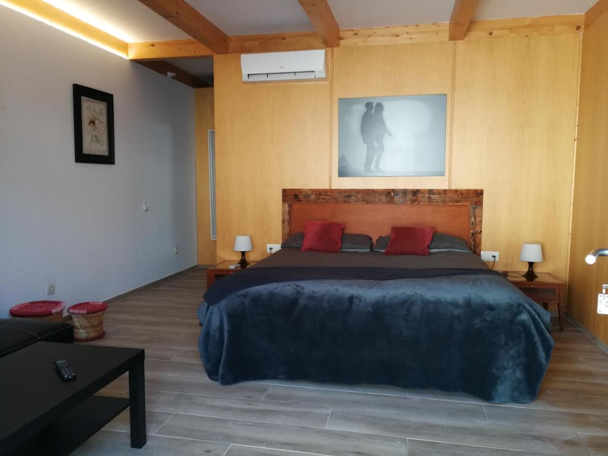 Hotel Rural Cal Ruget Vilobi Del Penedes Exterior photo