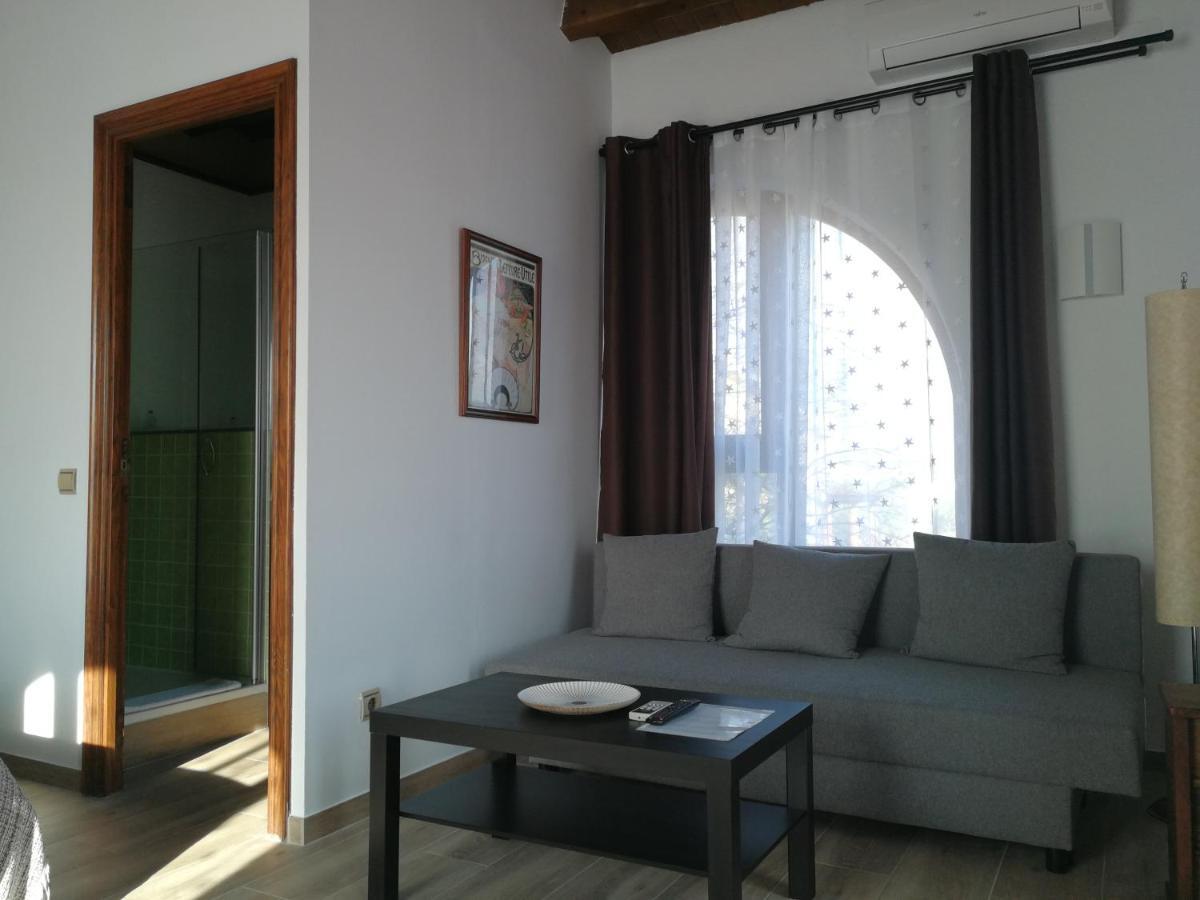 Hotel Rural Cal Ruget Vilobi Del Penedes Exterior photo